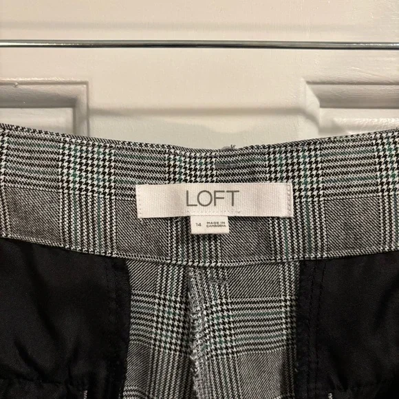 LOFT Wide Leg Houndstooth Pants - Picture 5 of 6